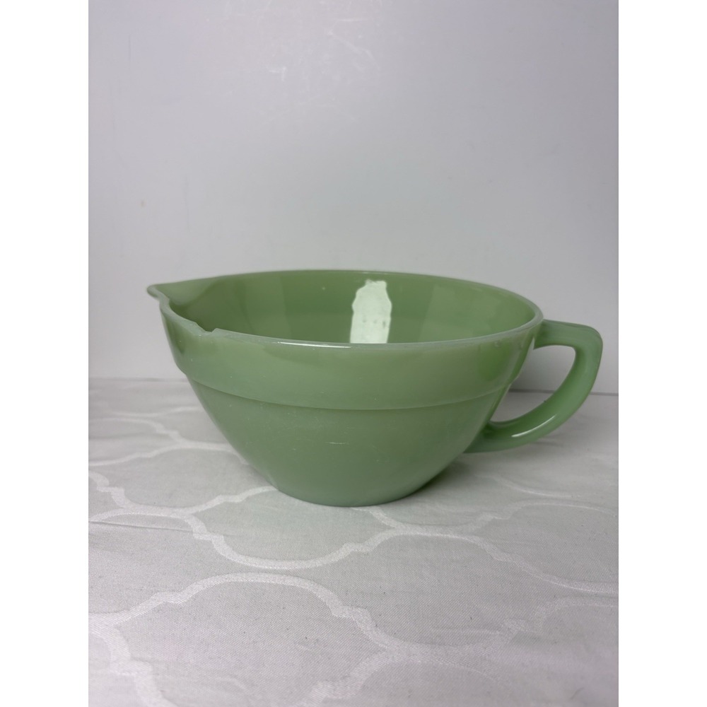Anchor Hocking Fire King Oven Glass Jadeite Green Batter Bowl Handle Spout Chip